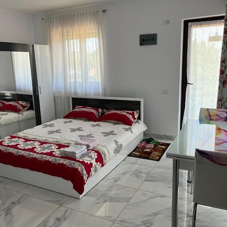 Home Naya Букурещ Екстериор снимка