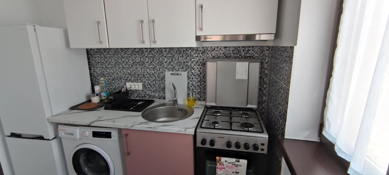 Home Naya Букурещ Екстериор снимка