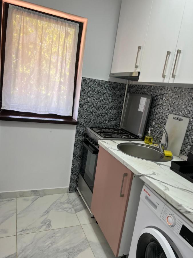 Home Naya Букурещ Екстериор снимка