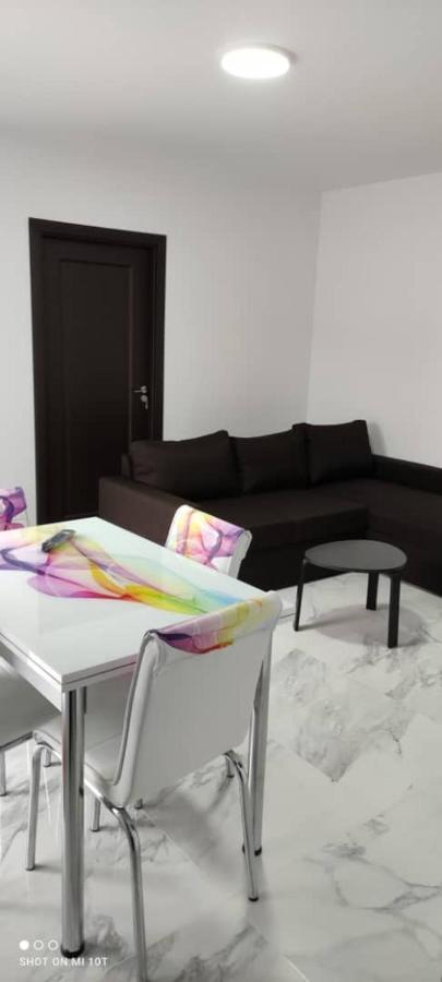 Home Naya Букурещ Екстериор снимка